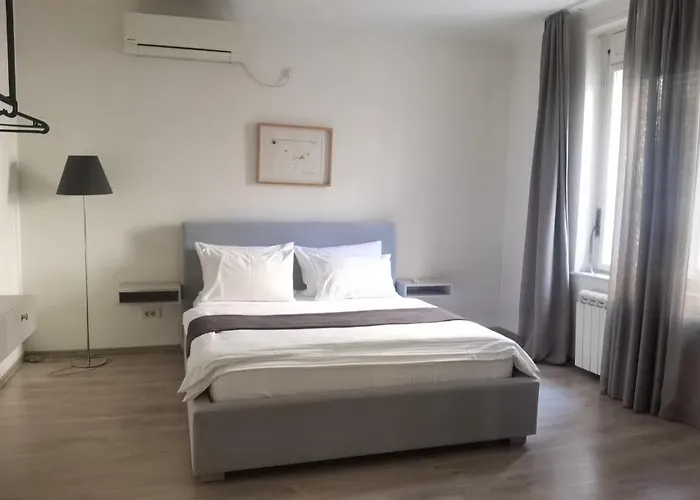 Two Bedroom Museum *